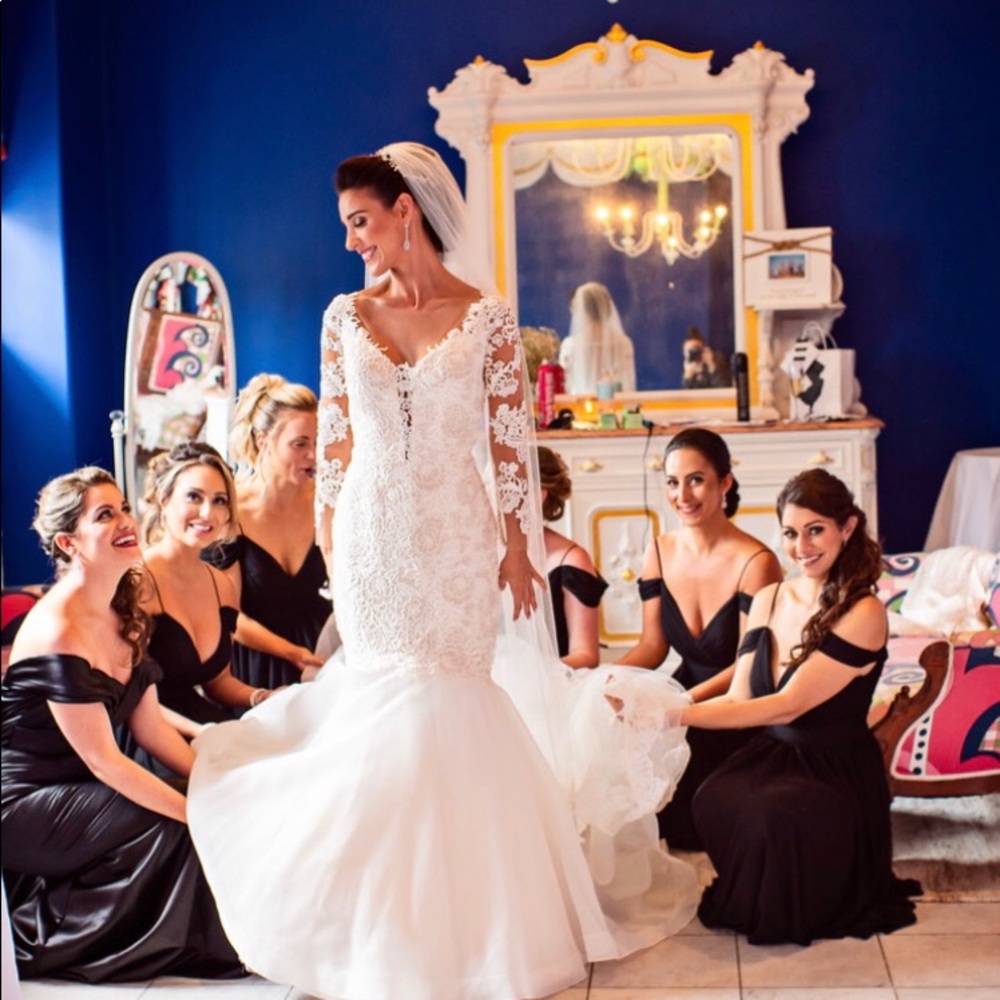 Paloma Blanca wedding gown